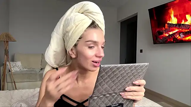 TrishIsaac - I'll do a sexy dance❤️❤️‍🔥👄
