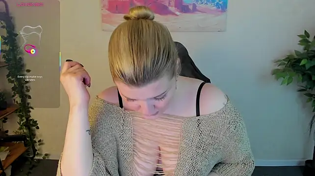 Michele_Greenn - Show sexy boobs