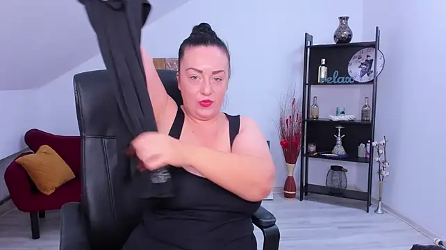 BrendaSkye - BOOBS PLAY NAKED
