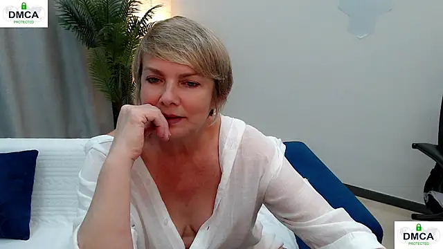 Pion_01 - Can I borrow your kiss tonight?