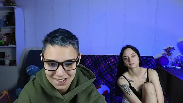 LuxuryLoverss - 🎀Scissors pose (topless)🎀