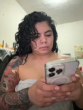 Kimmiakiss22 - Make Me Wet