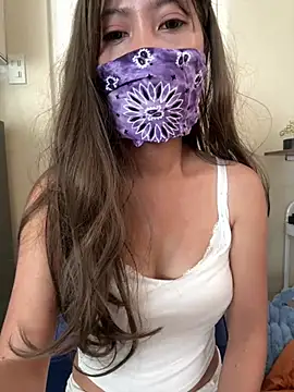 Nhylah11 - Take off top off and massage tits