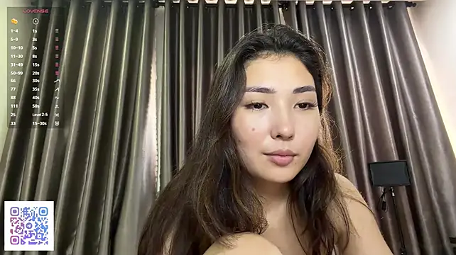 LindaHernandez - Naughty hand in panties❤️