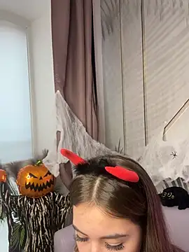 Eva__Morris