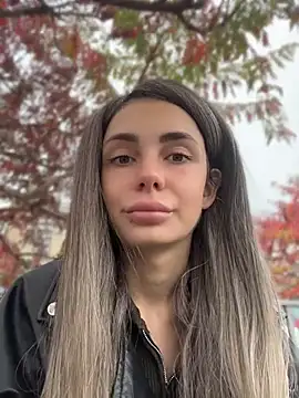 SandraCarter - Play with nipples in public