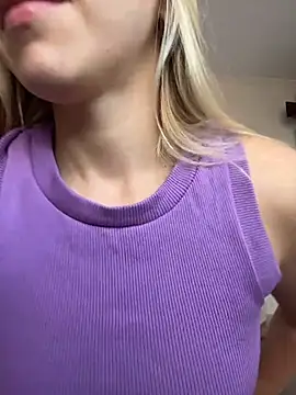 AriMiu - 😜 Fully naked