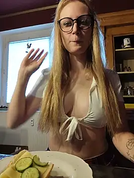 SweetGermanGoddess - 🍑Go Doggy + Slap Ass 10x