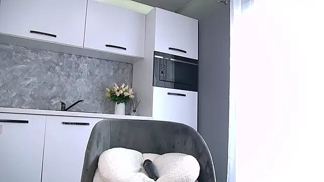 IrisMonn - Pussy playtime 🙈💦