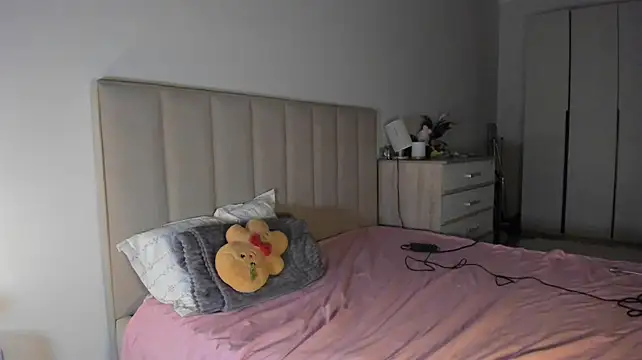 Hensuan - cum show