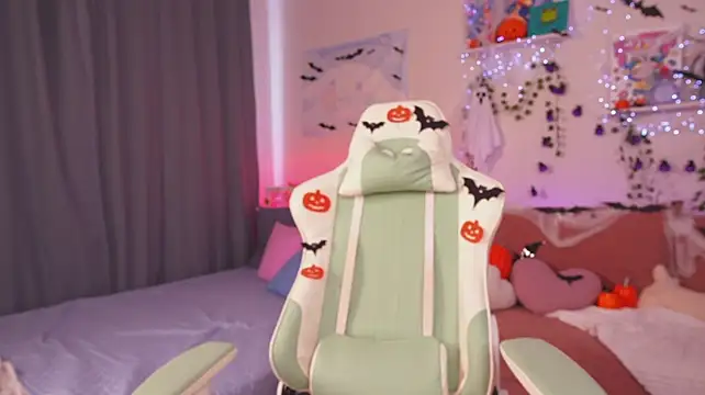 Zoe_Vee - DRAGON DILDO RIDING