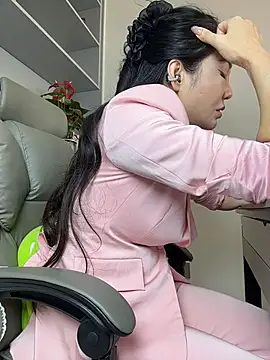 TopAlice566 - 裸露美胸1分钟