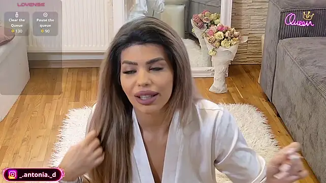 Bella_Posh - Happy pussy, happy life!
