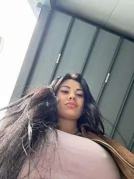 Wet__Bunny - Play with pussy in public*last tip get🎁