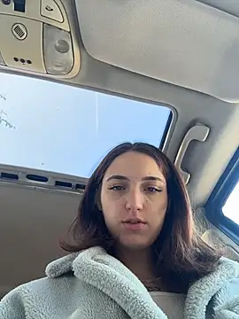 DollyTall - put hand in panties and play with my 🍓