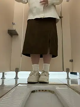 Maomao116 - 超级敏感，易喷体质，会一直喷水💦，特写小穴手指抽插2分钟