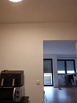 JUJUICY- - Drück die titten an die Fenster + 2 vid