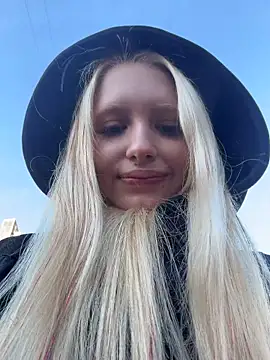 Elfi_InPublic - Massage tits+drool Ahegao in bus