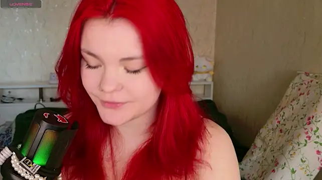 Baby__Fox - flash my tits