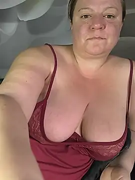Jusichka - Show pussy