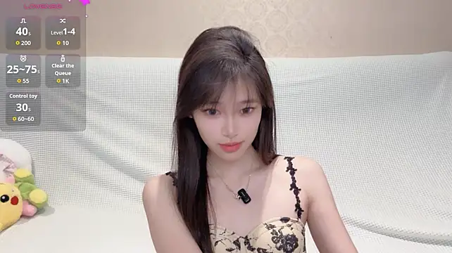 Chloeeaa - 好事发生5.0💕全裸穿丝袜...