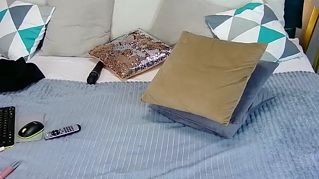 WoW__JuliaBlonde - ❤️‍🔥Tease my pussy lips with dildo❤️‍🔥