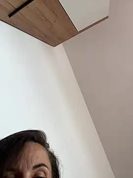 Playful_Amanda