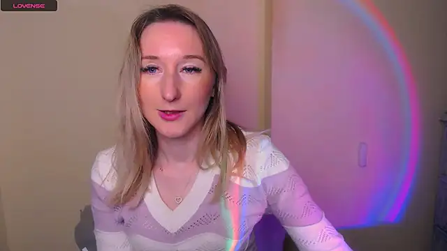 AmandaSell - sensually lick a Chupa Chups lollipop