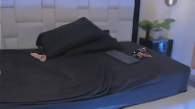 Amara_Sutton - Oil in my ass+ Control 3 min