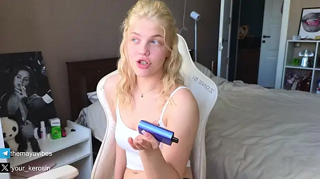 Maya_NextDoor - Sloppy Blowjob