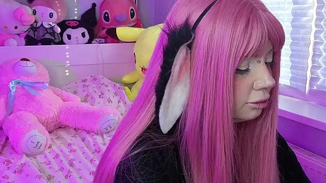 Chiibis - ass close to camera