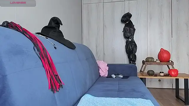 MilaaMilaa - Show me size 4 breasts