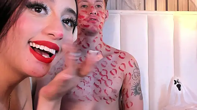 Lovelust_69 - Suck tits with chocolate 🍒👅