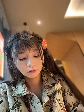 Bingbing6699 - 路边露全胸性感揉胸