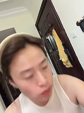 Saozi666 - 完成目标：M腿、骑乘视角、后入视角、手指入穴、疯狂揉捏奶子、BB坐脸、挤奶水