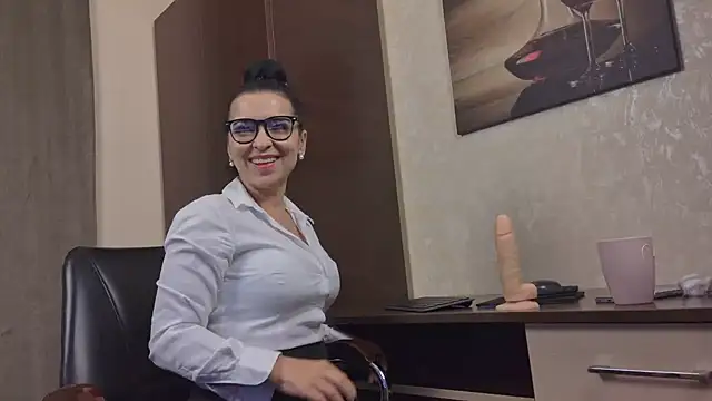 Ortensialady76 - open legs,no panty