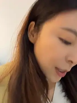 YaoYao8888 - 脱掉内衣直播2分钟