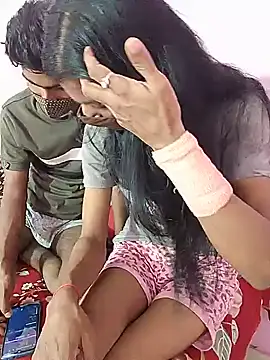 Hotty_couple12 - Boobs show baby 💧