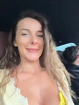 Fit_vic - Blouse off outside risky😈lasttipper=vid