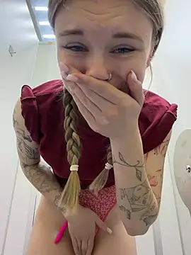 -MiaKitty - Throw pants at sink & spank ass outdoor