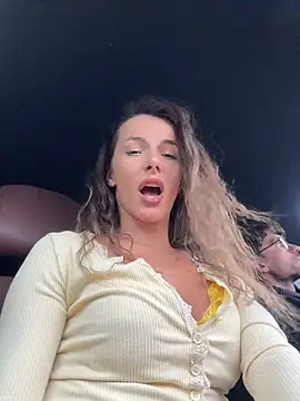 Fit_vic - Blouse off outside risky😈lasttipper=vid