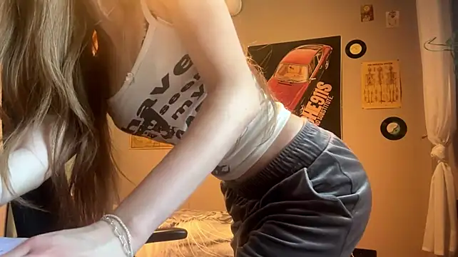 EllyCerry - Send a Hot Photo in PM