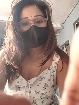 Hot_laxmi2