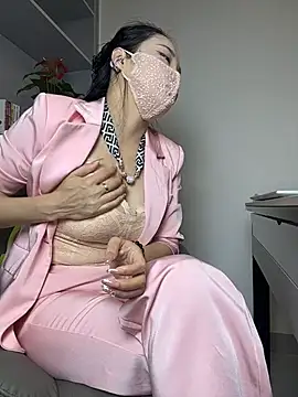 TopAlice566 - 裸露美胸1分钟