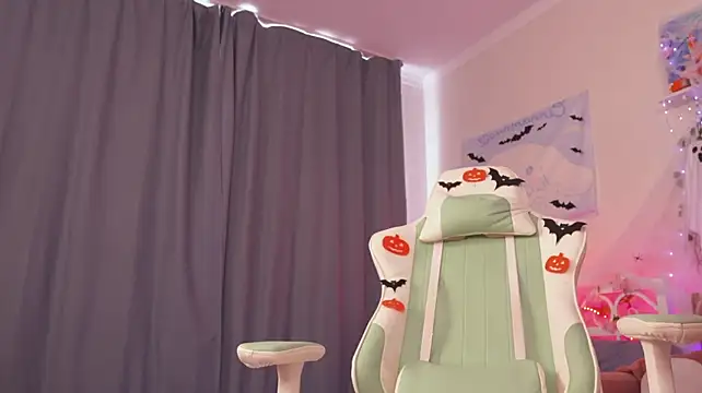 Zoe_Vee - DRAGON DILDO RIDING