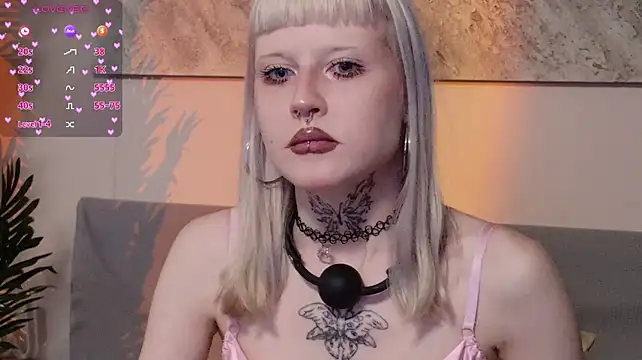 MilkMeSoftly - fingers in pussy