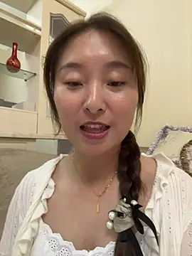Lianer_520 - 平台首秀，希望哥哥们多多支持莲儿！
