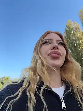 Jean_Graay - flash my sweet naked tits