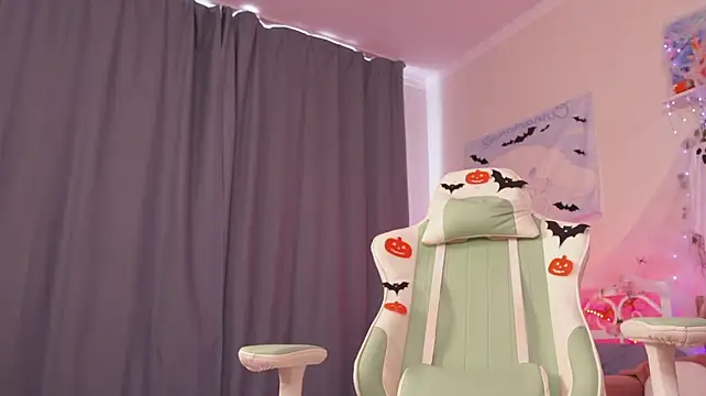 Zoe_Vee - DRAGON DILDO RIDING