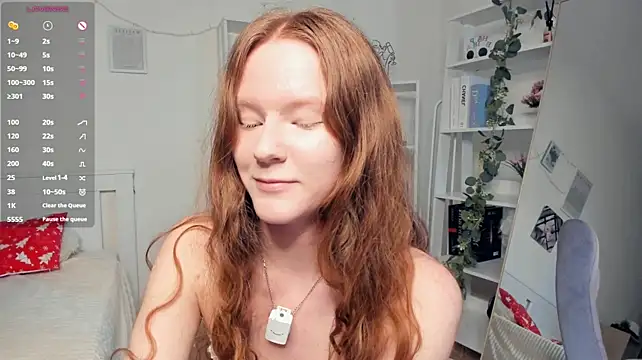 ZaraBluitt - flash my nipples